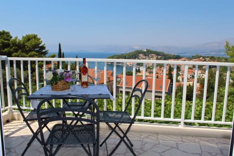 Apartment (Two-Bedroom Apartment with Balcony) | Balcony