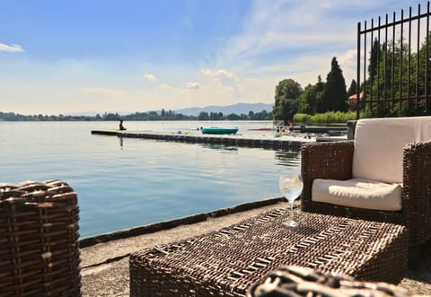 Family Apartment, 2 Bedrooms, 2 Bathrooms (Rododendro Rosso) | Lake view