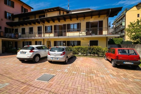 Free self parking