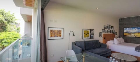 Home Experience, Hotel Quality