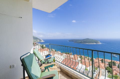 Apartment (Two-Bedroom Apartment with Terrace) | Balcony