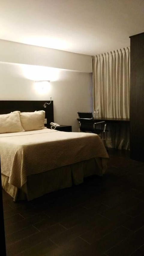 Suite | Iron/ironing board, free WiFi