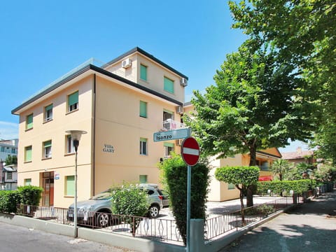 Residential Area, Property, Neighbourhood, Building, House, Town, Real Estate, Architecture, Mixed-Use, Apartment