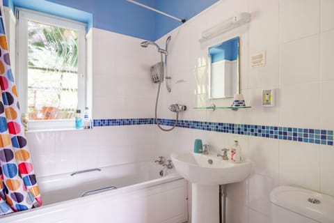 Double Room, Hill View | Bathroom | Shower, free toiletries, hair dryer, towels