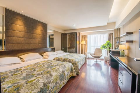 Business Apartment, Multiple Beds, Kitchen (Twin) | Individually furnished, desk, laptop workspace, blackout drapes
