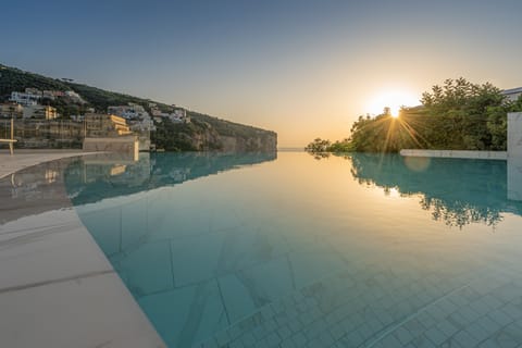 Indoor pool, outdoor pool, free cabanas, pool umbrellas