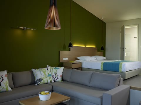 Minibar, in-room safe, soundproofing, free cribs/infant beds