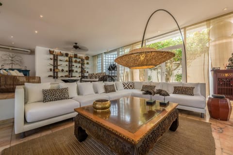 Flat-screen TV, heated floors