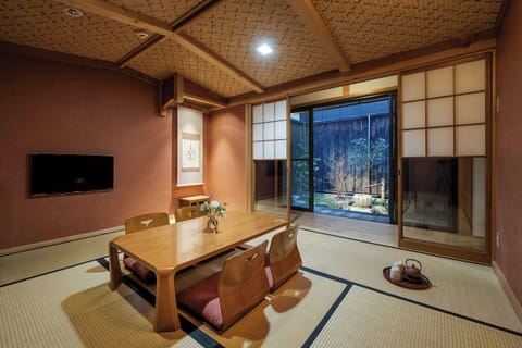 Traditional House, 1 Bedroom, Kitchen, Garden View | Living room | LCD TV