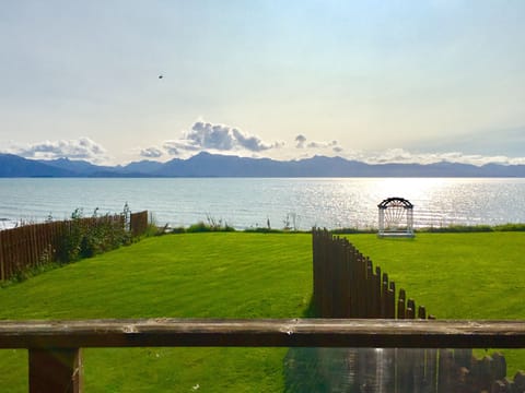 Kachemak Cottage (2 Bedrooms plus Loft, 1 Queen, 3 Doubles) | Beach/ocean view