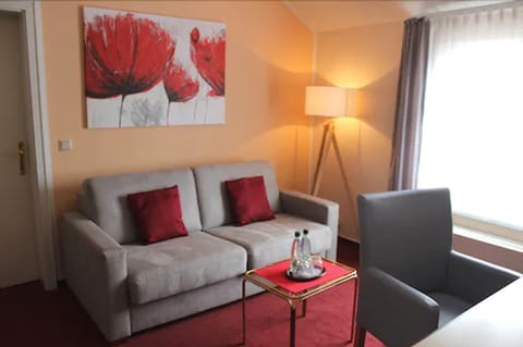 Basic Twin Room, 2 Twin Beds | Free WiFi