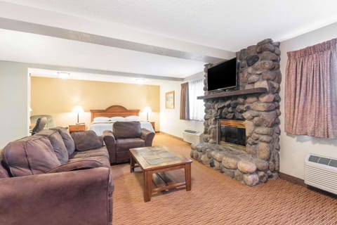 Desk, blackout drapes, iron/ironing board, free WiFi