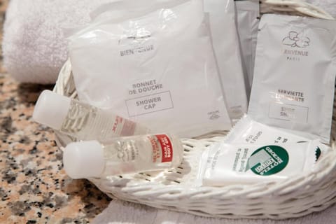 Free toiletries, hair dryer, bathrobes, towels