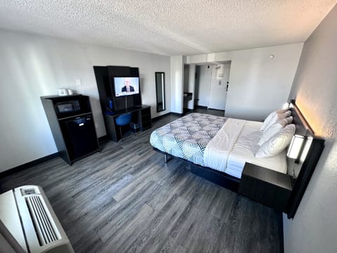 Iron/ironing board, free cribs/infant beds, rollaway beds, bed sheets