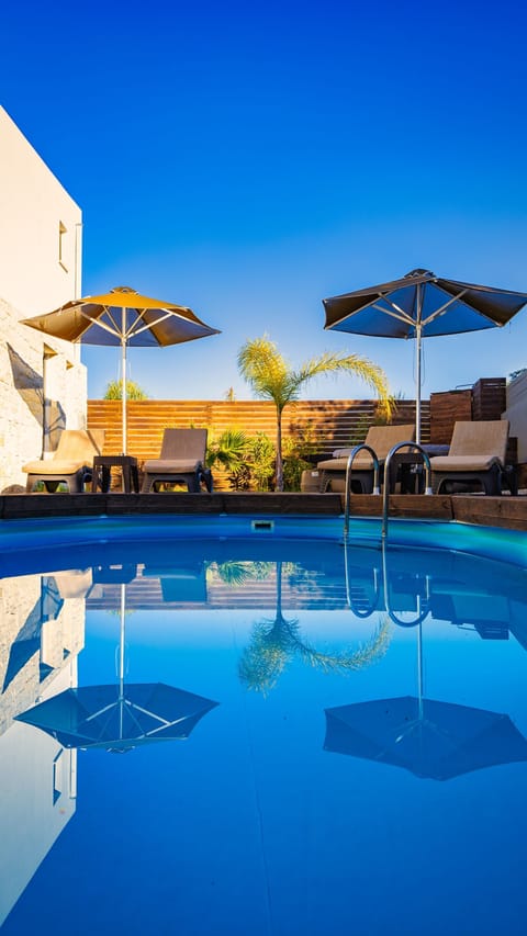 Private pool