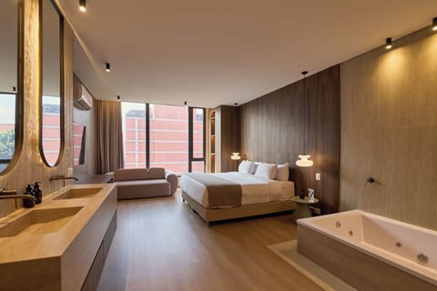 Junior Double Room, Jetted Tub | Premium bedding, down comforters, Select Comfort beds, in-room safe