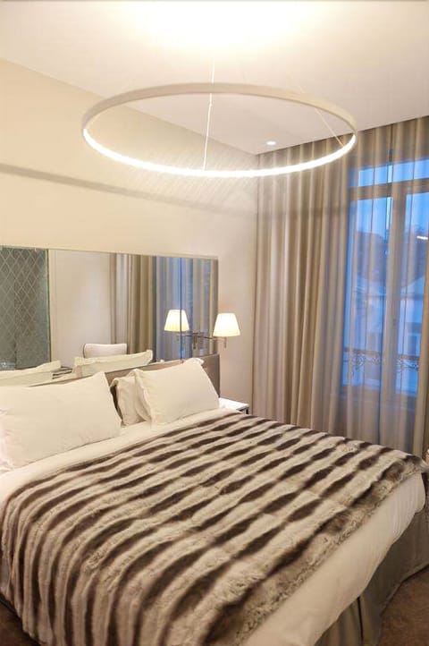 Comfort Double or Twin Room | Premium bedding, in-room safe, desk, soundproofing