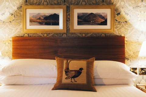 Cosy Double Room | Individually decorated, individually furnished, desk, laptop workspace