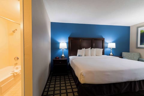 Room, Accessible | Desk, laptop workspace, iron/ironing board, free cribs/infant beds