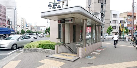 Shopping mall