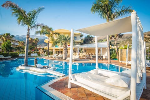 Seasonal outdoor pool, pool umbrellas, sun loungers