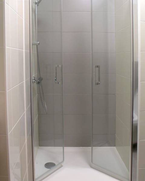 Comfort Double Room, 1 Double Bed, Private Bathroom, Garden View | Bathroom | Shower, hydromassage showerhead, eco-friendly toiletries, hair dryer