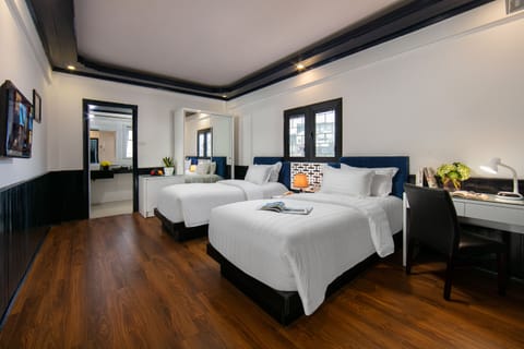 Deluxe Twin Room | Premium bedding, down comforters, Select Comfort beds, in-room safe