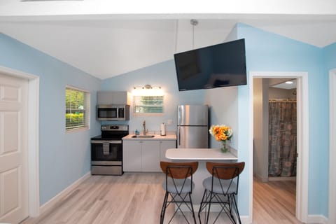 Cottage 2 | Individually decorated, individually furnished, blackout drapes