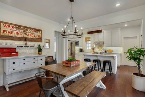 The dining area and kitchen is arranged for you to host any amount of dinner parties in comfort and ease.