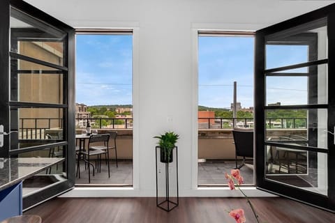 Step outside & enjoy the views of downtown - from the sixth floor of Fayetteville's most acclaimed high rises. With an east-facing view that most Fayetteville locals don't ever even get to set eyes on, our property's location overlooks Dickson St.