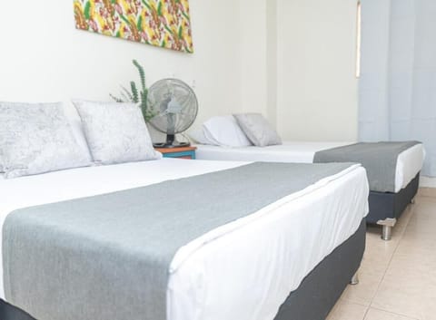 Triple Room | Desk, laptop workspace, free WiFi, bed sheets