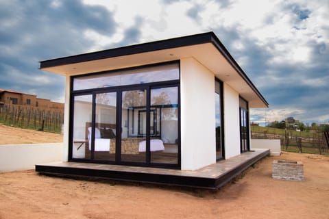 Family Cabin | Free WiFi, bed sheets