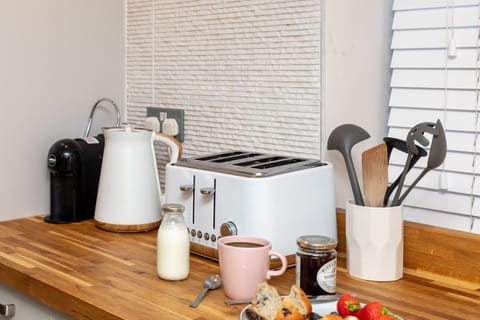 Studio, Ensuite | Shared kitchen