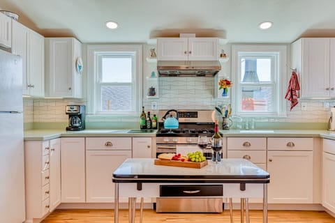 Complete ease to cook in this dynamic kitchen