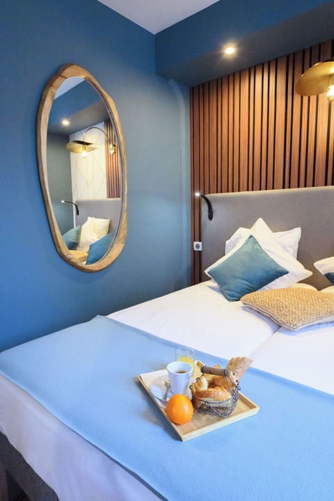 Signature Double Room, 1 Double or 2 Twin Beds | Premium bedding, desk, blackout drapes, soundproofing