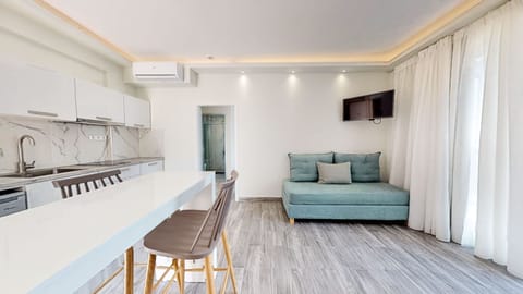 Superior Apartment, 1 Bedroom, Sea View | Living room | 14-inch flat-screen TV with digital channels, TV