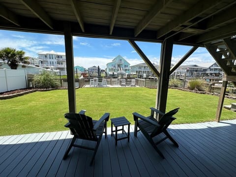 House, 4 Bedrooms | Terrace/patio