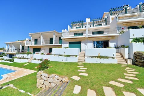 Villa (3 Bedrooms) | Front of property