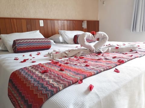 Minibar, laptop workspace, free WiFi, bed sheets