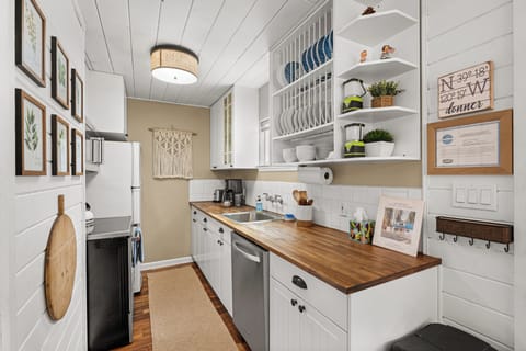 Updated counter tops and new appliances.