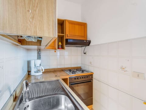 Apartment | Private kitchen | Electric kettle, highchair
