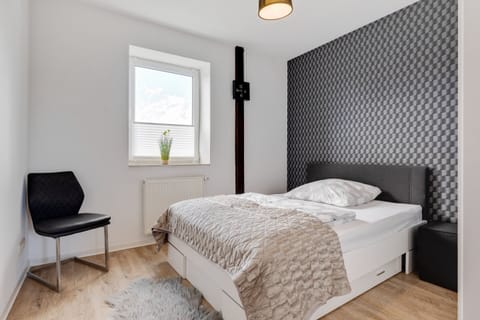 House | 4 bedrooms, individually furnished, bed sheets