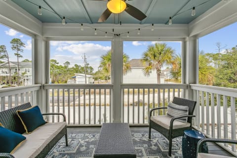 Relaxing screened in balcony, is a great retreat for your morning coffee or evening glass of wine!
