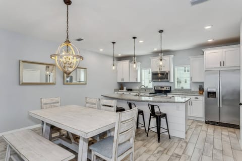 Spacious dining room and kitchen