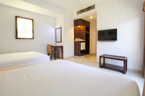 Family Triple Room | Desk, iron/ironing board (on request), WiFi (free), bed sheets