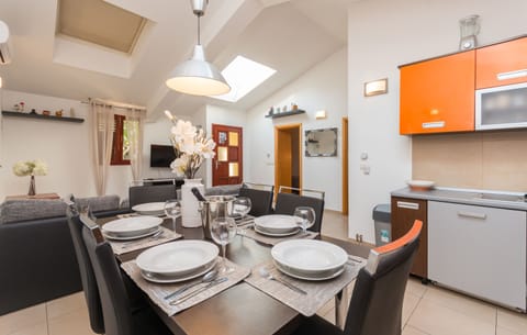 House | Private kitchen | Fridge, oven, stovetop, dishwasher