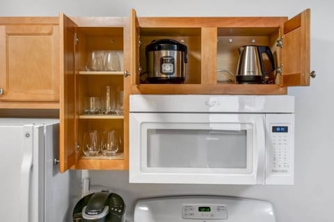 Kitchen to meet all your cooking needs.