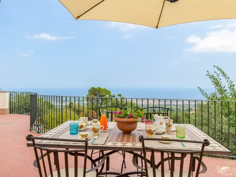 Villa | Dining