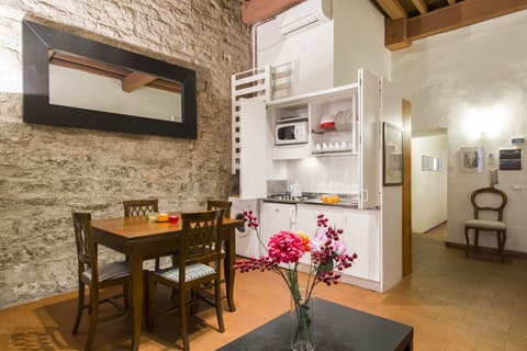 Apartment, 2 Bedrooms | In-room dining