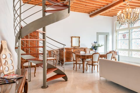 Apartment, 3 Bedrooms | In-room dining